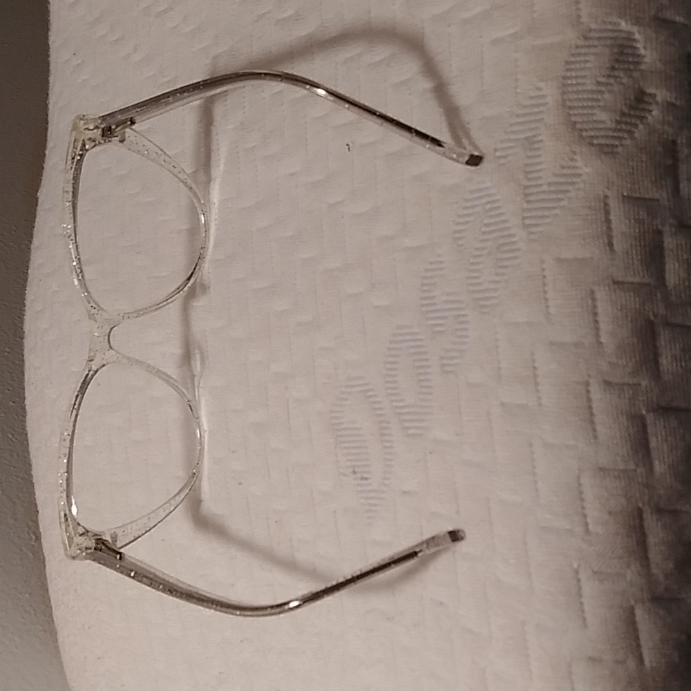 Women's Fashion Glasses - Picture 4 of 6